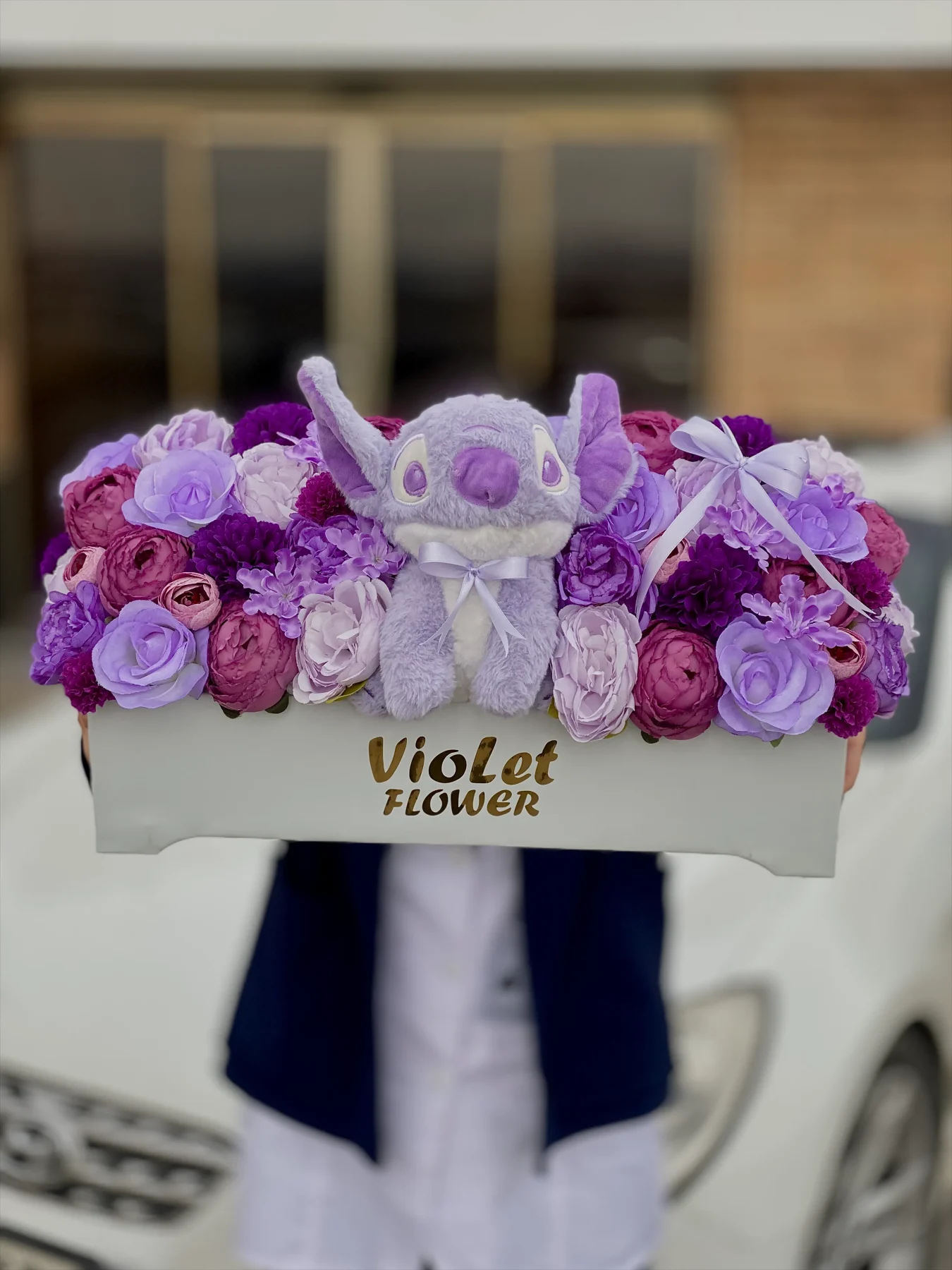تصویر اول گالری باکس گل نوزادی مصنوعی سایز بزرگ همراه عروسک